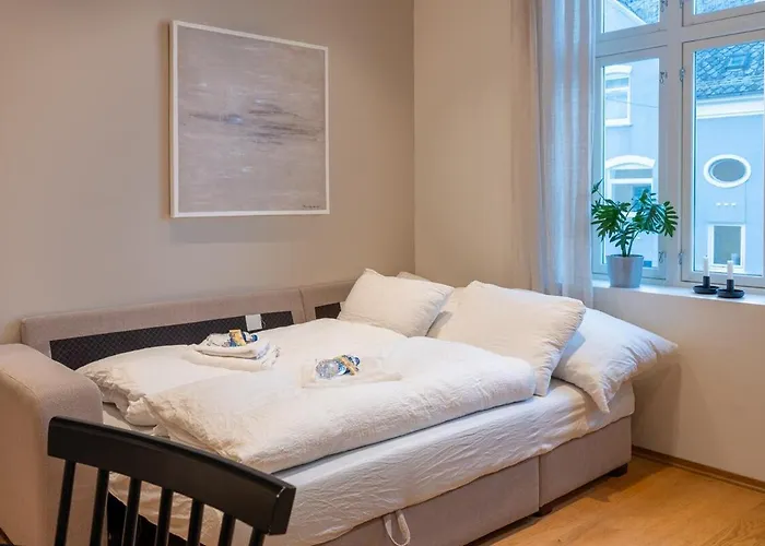 Renovated 3 In Historical Sandviken Apartamento